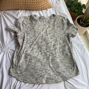 Lulu Lemon short sleeve active top!